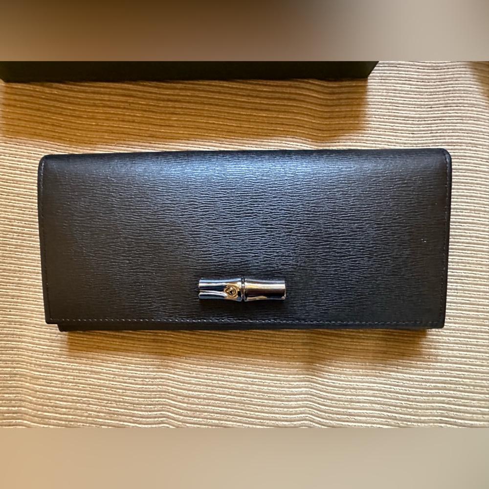 NWT Longchamp Roseau Continental Wallet